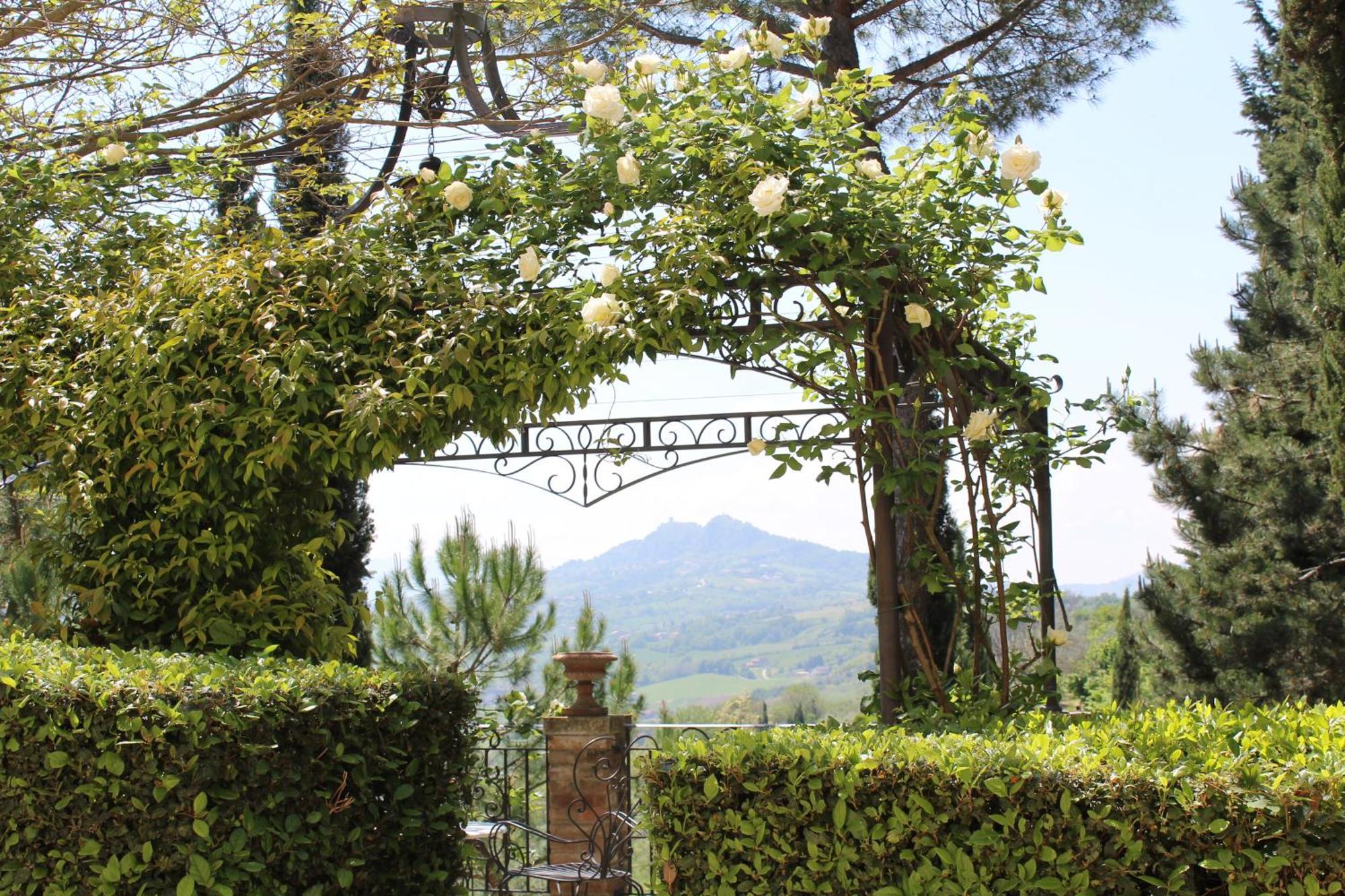 Poggio BerniPalazzo Del Poggiano住宿加早餐旅馆 外观 照片